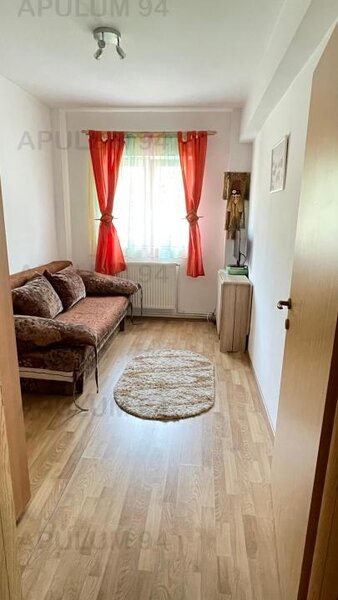 Apartament cu 3 camere de vanzare in Azuga